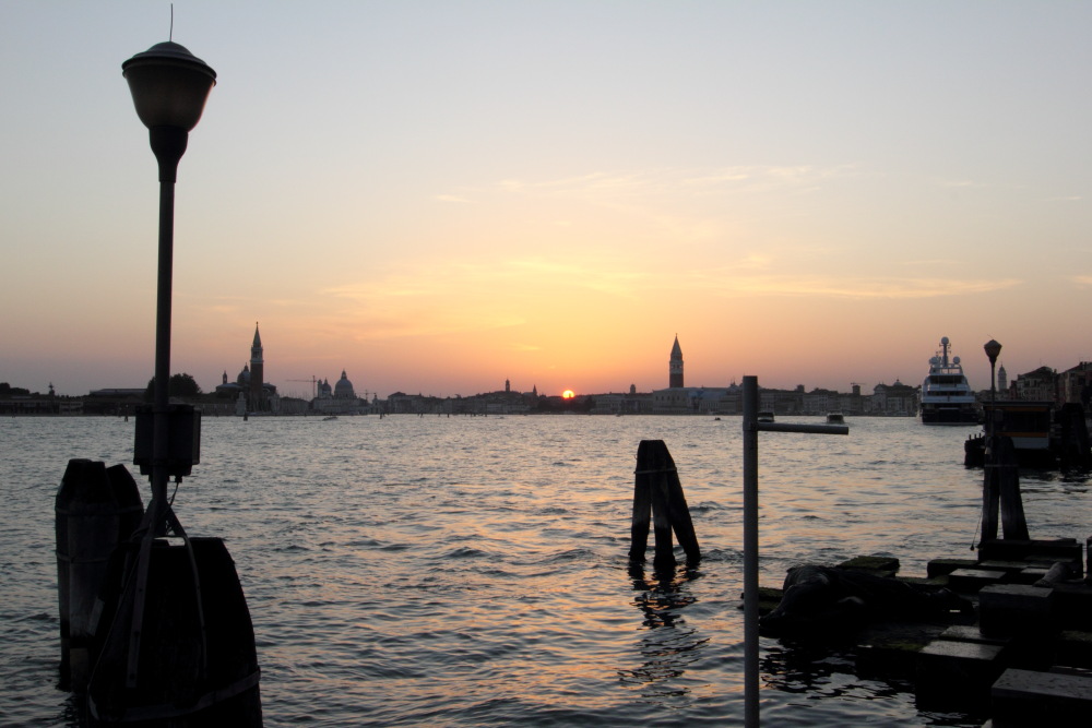 Lokation: Italien | Veneto | Cavallino Treporti | Sestière di Castello Kategorien: Sonnenauf-,untergang, Datum: 22.08.2011