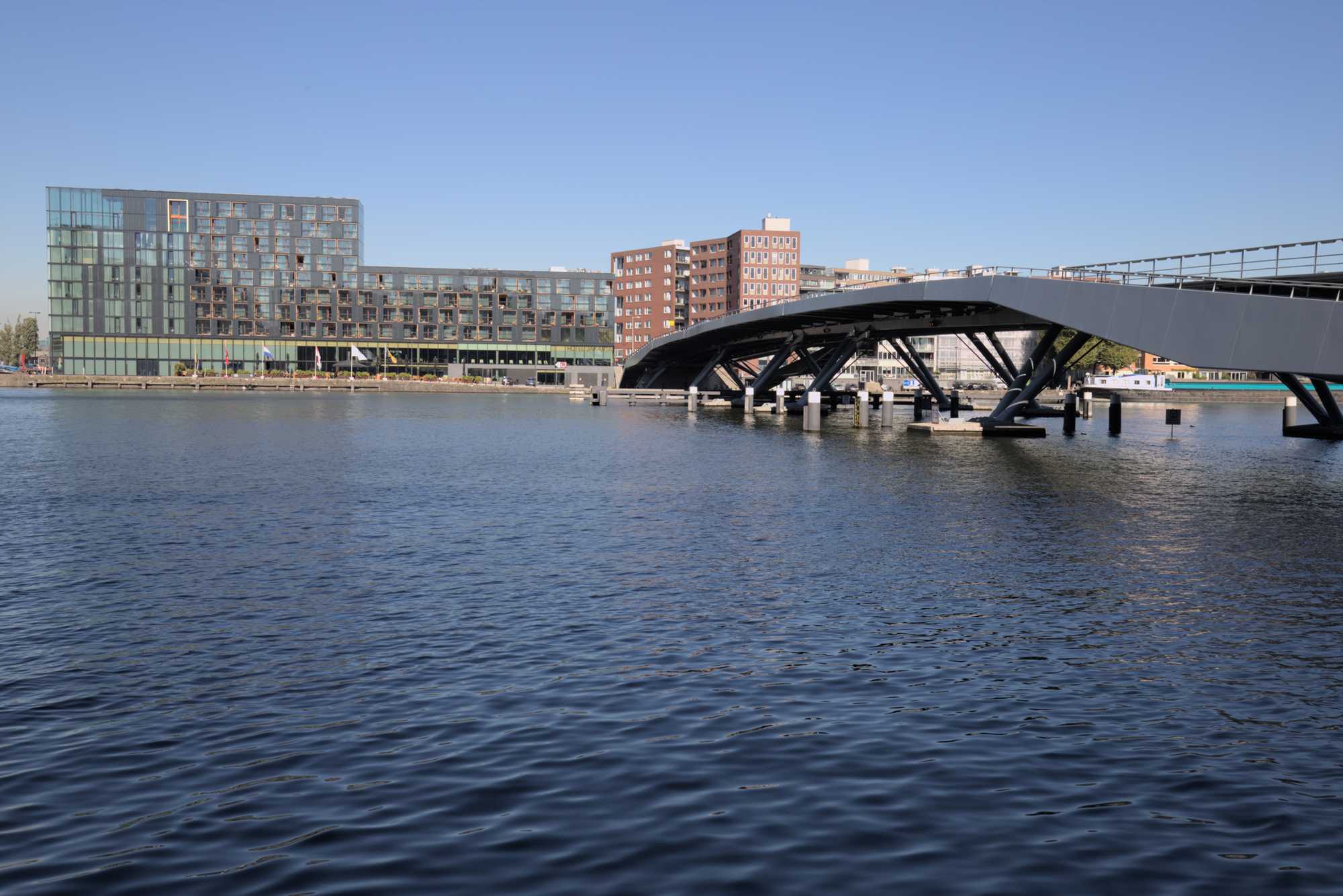 Lokation: Niederlande | Noord-Holland | Amsterdam | Oostelijk Havengebied Kategorien: Brücke, Datum: 27.09.2018