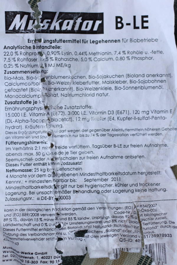 Lokation: Deutschland | Nordrhein-Westfalen | Bergisch Gladbach | Rodemich Kategorien: Hühner, Datum: 12.06.2011