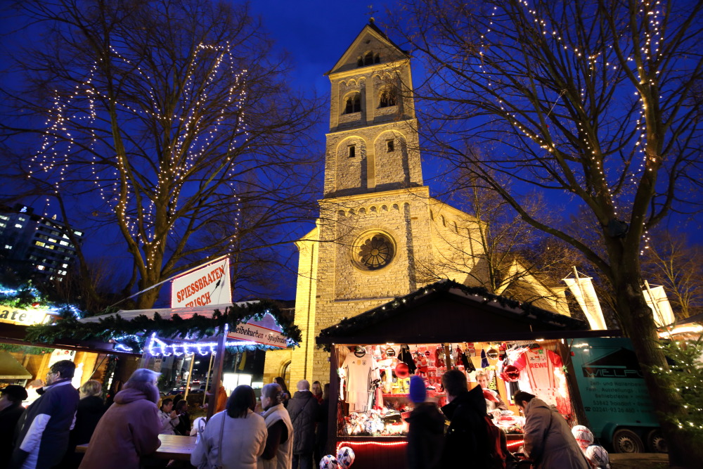 Lokation: Deutschland | Nordrhein-Westfalen | Bergisch Gladbach | Bergisch Gladbach Kategorien: Markt, Datum: 03.12.2015