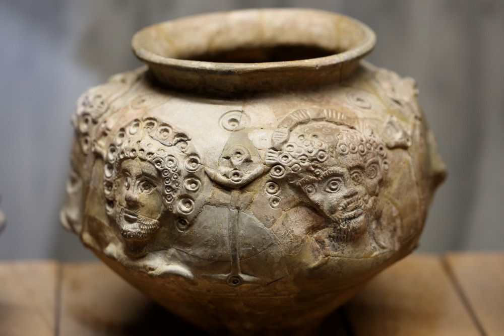 Lokation: Deutschland | Nordrhein-Westfalen | Köln | Altstadt Nord Kategorien: Gefäße, Datum: 09.01.2016