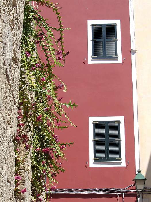 Lokation: Menorca Kategorien: Fenster, Datum: 26.06.2004